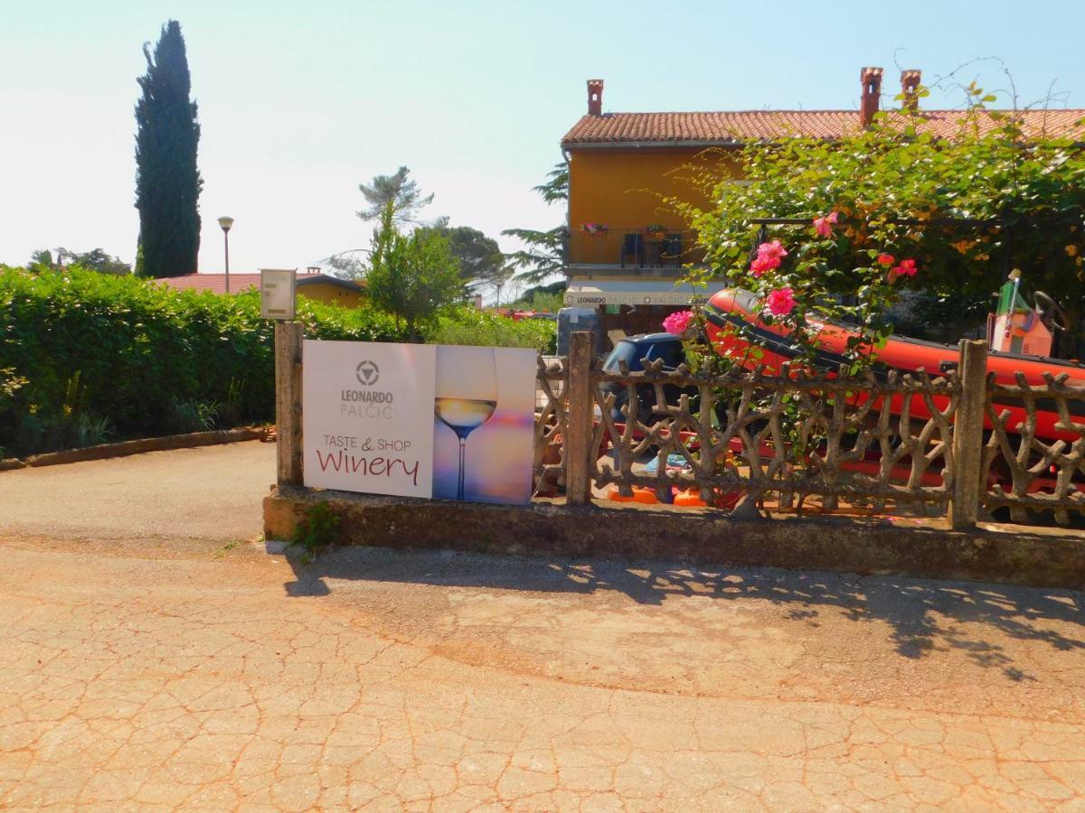 App Palcic K Apartamento Novigrad Istria Exterior foto